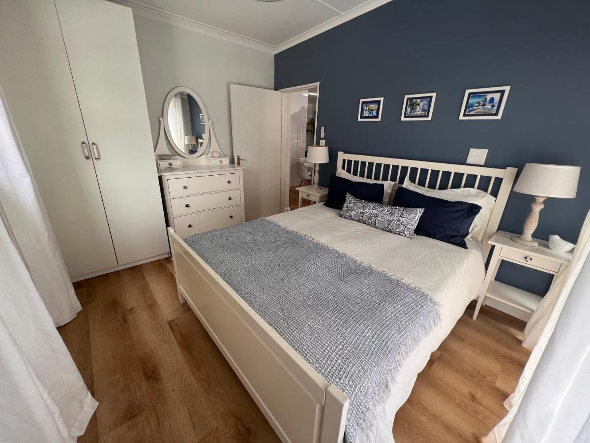 Adorable 2 Bedroom Cottage With Spacious Veranda Херманус Экстерьер фото